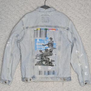 Zara Distressed Light Wash Denim Jacket Graphic Barcode Statue Print Art Size M